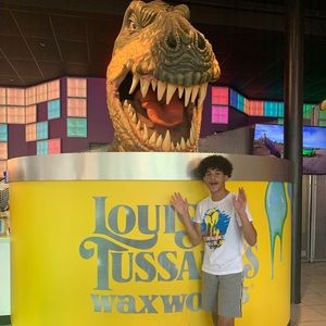 Meet your Posher, Camron